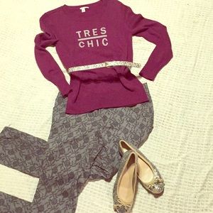 TRES CHIC graphic sweater.